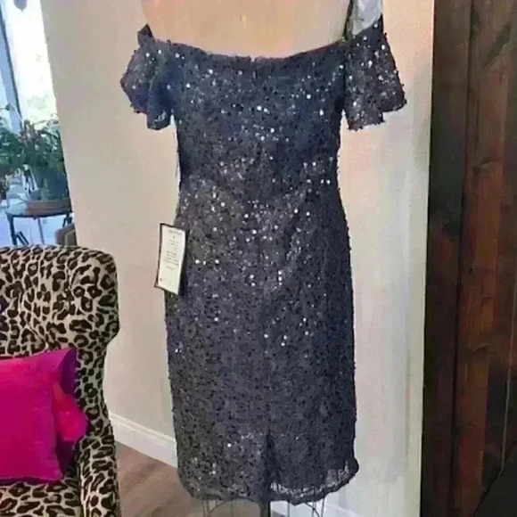 NIGHTWAY NWT Grey Sequined Cocktail Dress Size 14 - Picture 4 of 10